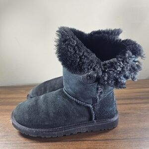 UGG Australia Bailey Button II Boot for Women, Black Size 6